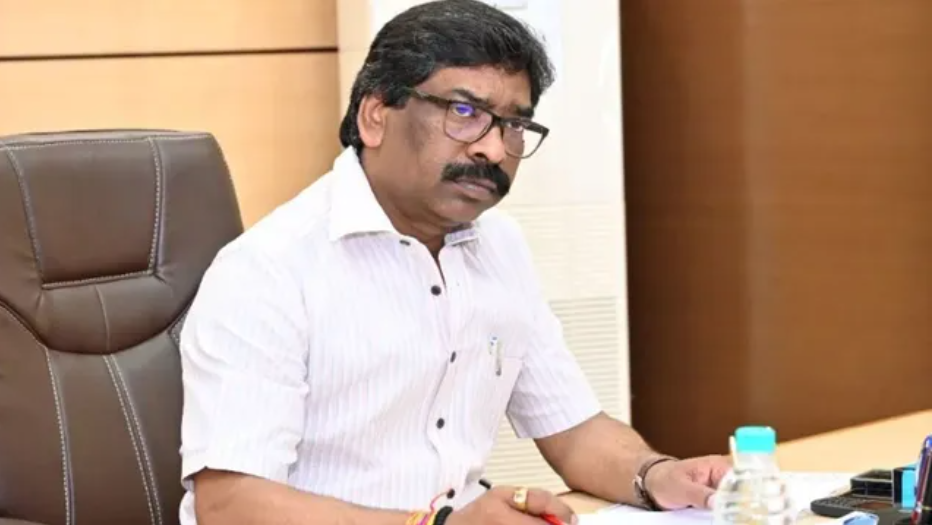 कांग्रेस ने योगेंद्र साव को 3 साल के लिए किया निष्कासित झारखण्ड cm सोरेन के खिलाफ की थी बयानबाजी