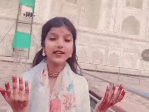 ताजमहल में शिव तांडव मंत्र पढ़ा बाल विदुषी बोलीं– ‘ये ताजमहल नहीं तेजोमहालय है’
