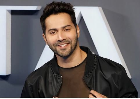 varun dhawan trolled video viral वरुण धवन का वीडियो हुआ वायरल इंटीमेट सीन के दौरान एक्टर हुए बेकाबू