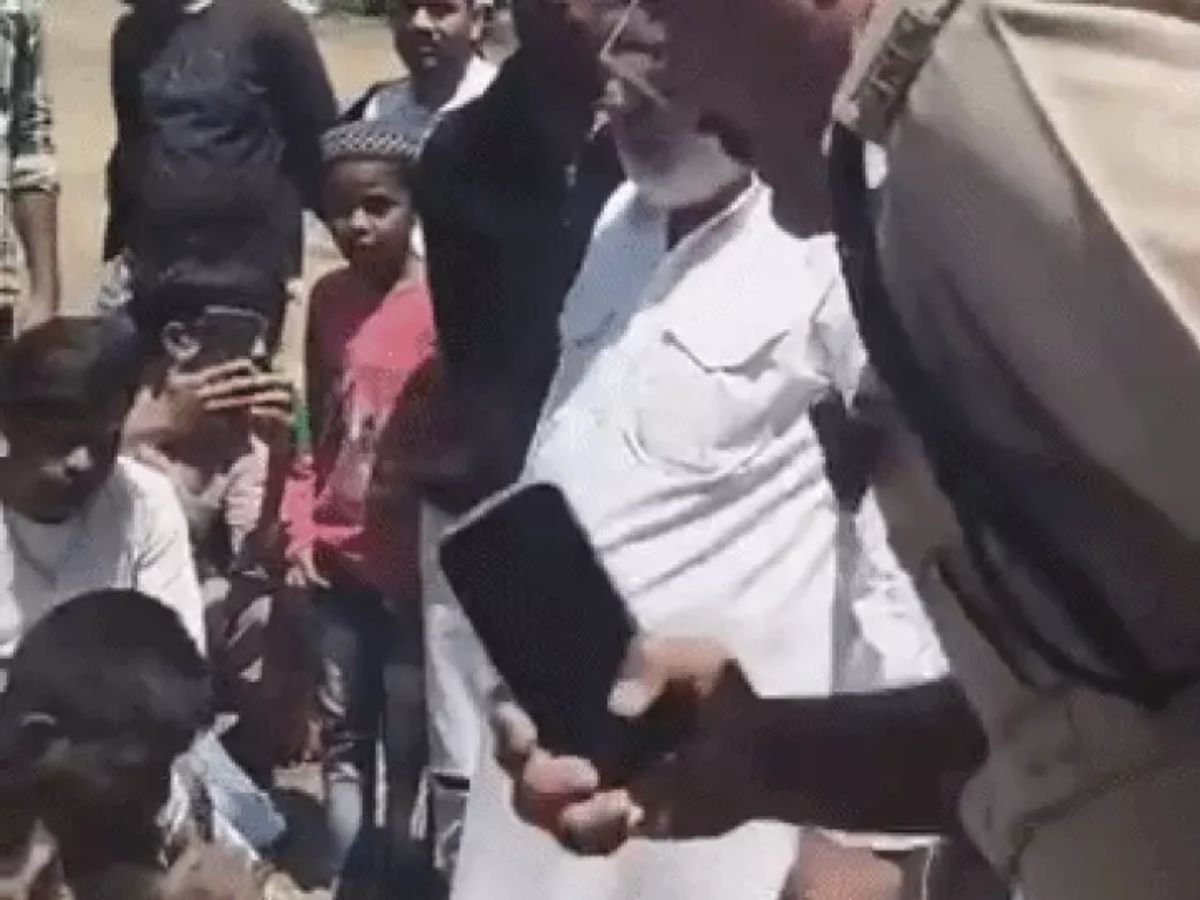 ईदगाह मस्जिद में टावर पर बवाल aimim ने रोका काम