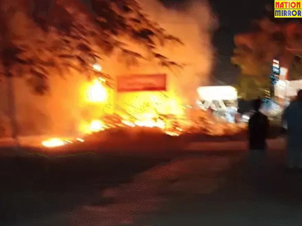 कटारा हिल्स में गद्दे की दुकान में आग लेट पहुंची दमकल