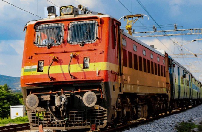 यात्रिगढ़ ध्यान दे  बिलासपुर में 8 दिन तक 10 ट्रेनें रहेंगी रद्द