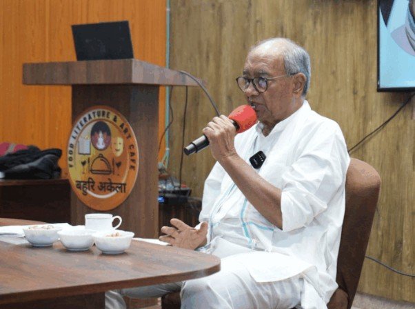 mp news दिग्विजय ने उमर को बताया बेकसूर बीजेपी विधायक बोले-जल्दी पाकिस्तान जाएं