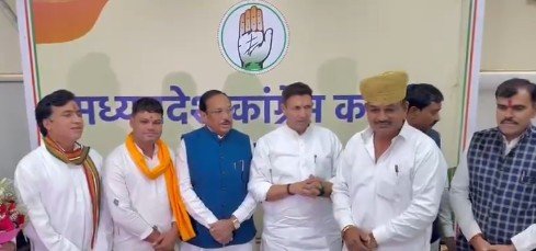 कथावाचक मोहित नागर ने थामा कांग्रेस का हाथ15 हजार आदिवासियों को दीक्षा दी-मोहित नागर