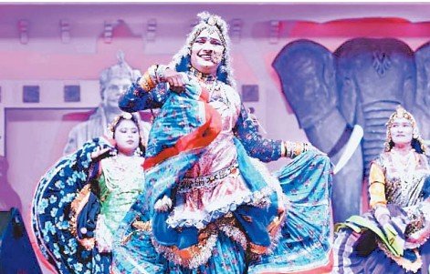 bhopal bhojpal mela mahotsav 2025 भोजपाल महोत्सव में उमड़ी भीड़ लोकनृत्य भक्ति संगीत और बॉलीवुड नाइट ने बढ़ाया रोमांच