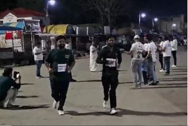 बस्तर हेरिटेज मैराथन में 200 सरेंडर्ड नक्सलियों ने लगाई दौड़ मुख्य धारा में दौड़ने का दिया संदेश