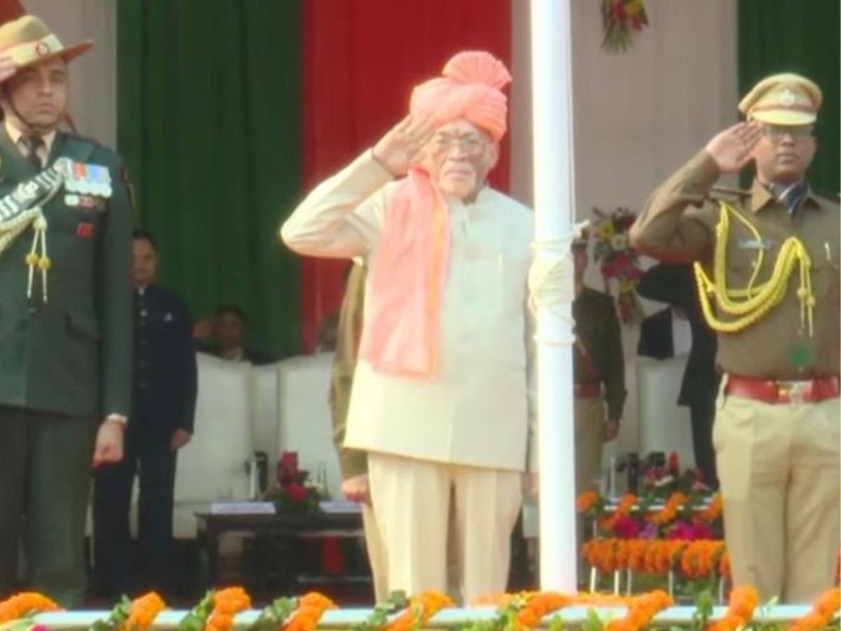 मोरहाबादी मैदान में 77वां गणतंत्र दिवस मनाया राज्यपाल संतोष कुमार गंगवार ने फहराया राष्ट्रीय ध्वज