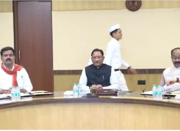 chhattisgarh cabinet गाय को ‘राजमाता’ का दर्जा देने की तैयारी साय-कैबिनेट में लग सकती है मुहर
