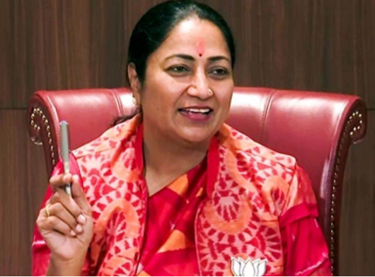 delhi  जल्द लागू होगी नई आबकारी नीति सीएम रेखा गुप्ता का ऐलान