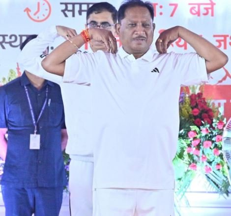 yoga-day मुख्यमंत्री विष्णु देव साय ने किया योगाभ्यास