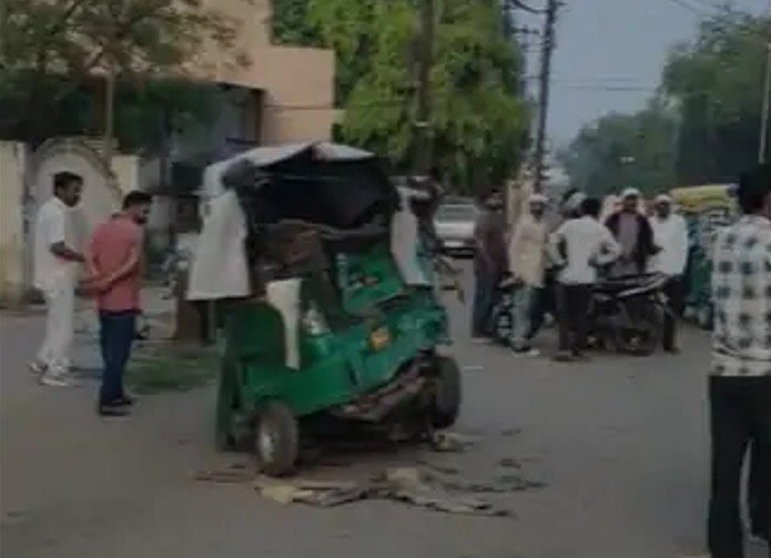 ग्वालियर स्कॉर्पियो की टक्कर से एक ही परिवार के 5 लोगों की मौत