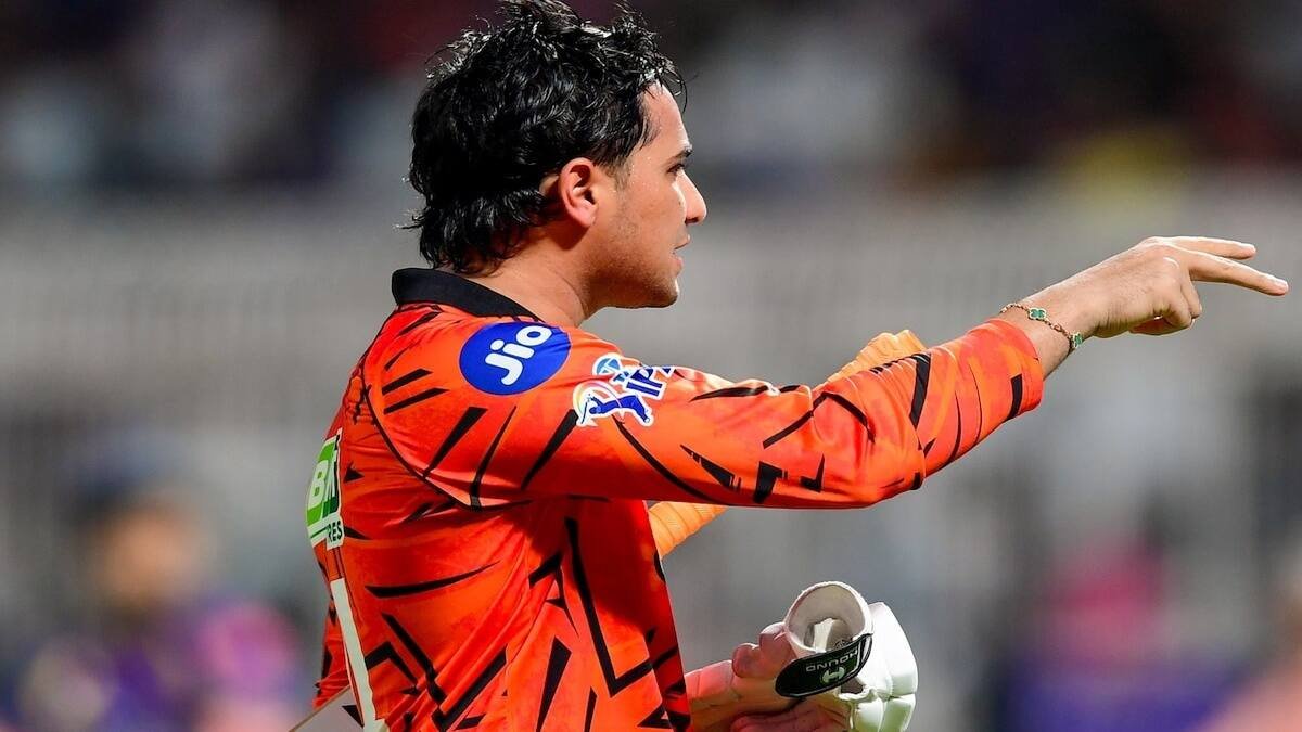 ipl 2026 srh all-rounder abhishek sharma rebuked fined by bcci for breaching code of conduct during match against kkr