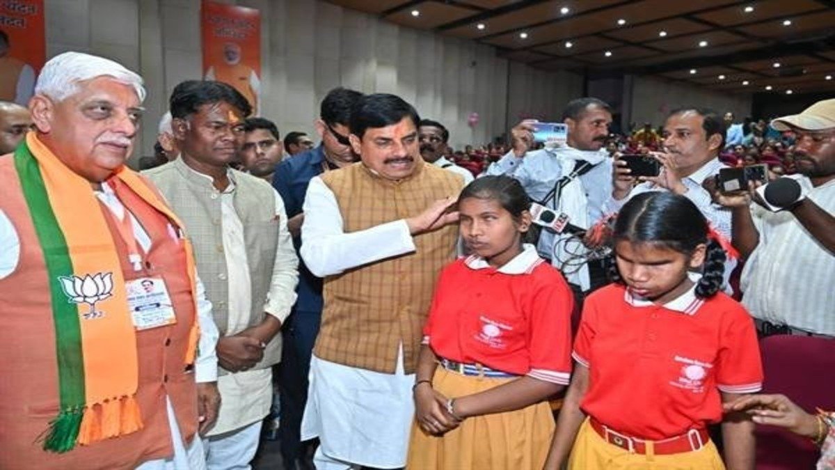 mp cm dr yadav launches hpv vaccination drive in jabalpur amid ‘fit india women week’