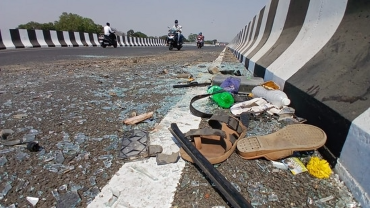 thane road horror 11 die as van collides head-on with cement mixer vehicle mangled in incident