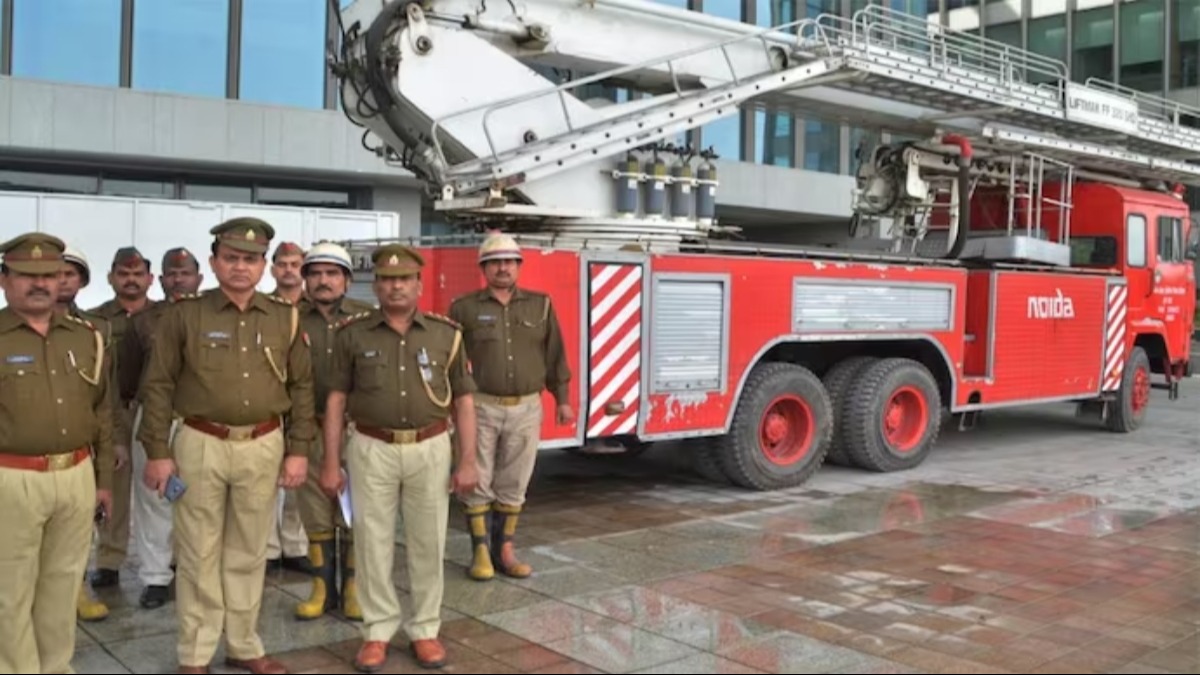 नोएडा में हाईराइज सोसाइटी - रेस्टोरेंट्स और बार पर फायर डिपार्टमेंट की नजर