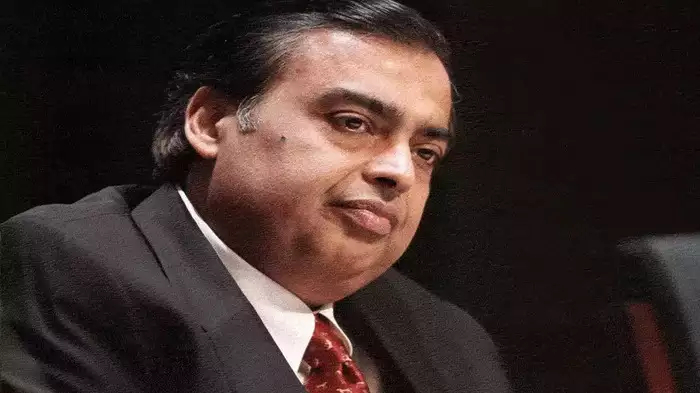 अडानी-आईटीसी को पटखनी देने की तैयारी क्या है मुकेश अंबानी का 3900 करोड़ का प्लान