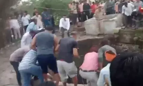 गुना में मौत का कुआं, गाय को बचाने के दौरान 5 लोगों की मौत