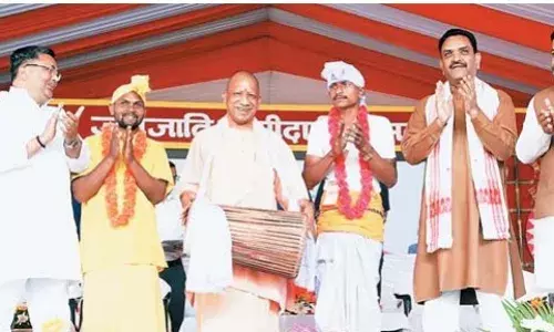 सीएम योगी ने ढोल-नगाड़ों की थाप से जनजाति भागीदारी उत्सव का शुभारंभ किया