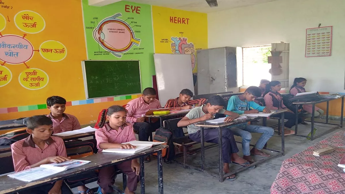 108 स्कूलों के प्रधानाचार्यों को नोटिस, ऑनलाइन हाजिरी न लगाना पड़ा भारी