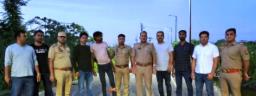 पुलिस और बदमाशों के बीच मुठभेड़, एक घायल सहित तीन गिरफ्तार; निर्माणाधीन साइटों में करते थे चोरी