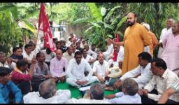 सुप्रीम कोर्ट के आदेश के बावजूद नहीं मिला न्याय, कर्मचारियों का छलका दर्द