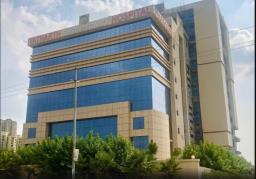 यथार्थ हॉस्पिटल के लिफ्ट में फंसे 16 लोग, प्रबंधन पर उठे सवाल