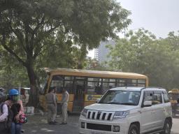 नोएडा: अनफिट स्कूल बसों पर गिरी गाज, 20 जून तक फिटनेस नहीं तो रद्द होगी मान्यता