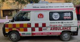 नोएडा में सिर्फ 31 एंबुलेंस, गंभीर मरीजों और गर्भवती महिलाओं को करना पड़ रहा इंतजार