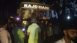 होशियारपुर में सवारियों से भरी बस पर हमला, बदमाशों ने लोगों को पीटा, पुलिस की वर्दी भी फाड़ी