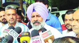 जालंधर सिविल अस्पताल में तीन मौतों के बाद डॉक्टरों को सस्पैंड करना नाकाफीे, स्वास्थ्य विभाग भी जिम्मेदार : परगट सिंह