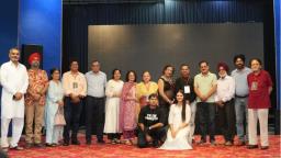 बरखा रानी ज़रा जम के बरसो