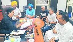 नई पटाखा मार्कीट के लिए रामामंडी नजदीक पिंड चौहका कलां की 8.5 एकड़ जगह को सुरक्षा कारणों से कारोबारियों ने किया 