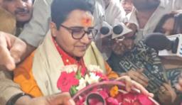 भोपाल में साध्वी प्रज्ञा सिंह ठाकुर का जोरदार स्वागत, मालेगांव बम धमाके से बरी होने के बाद कांग्रेस पर बड़ा हमला