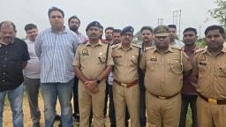 ग्रेटर नोएडा पुलिस का एनकाउंटर मोड: शार्प शूटर धर्मेंद्र उर्फ डीके मुठभेड़ में घायल, अवैध हथियार बरामद