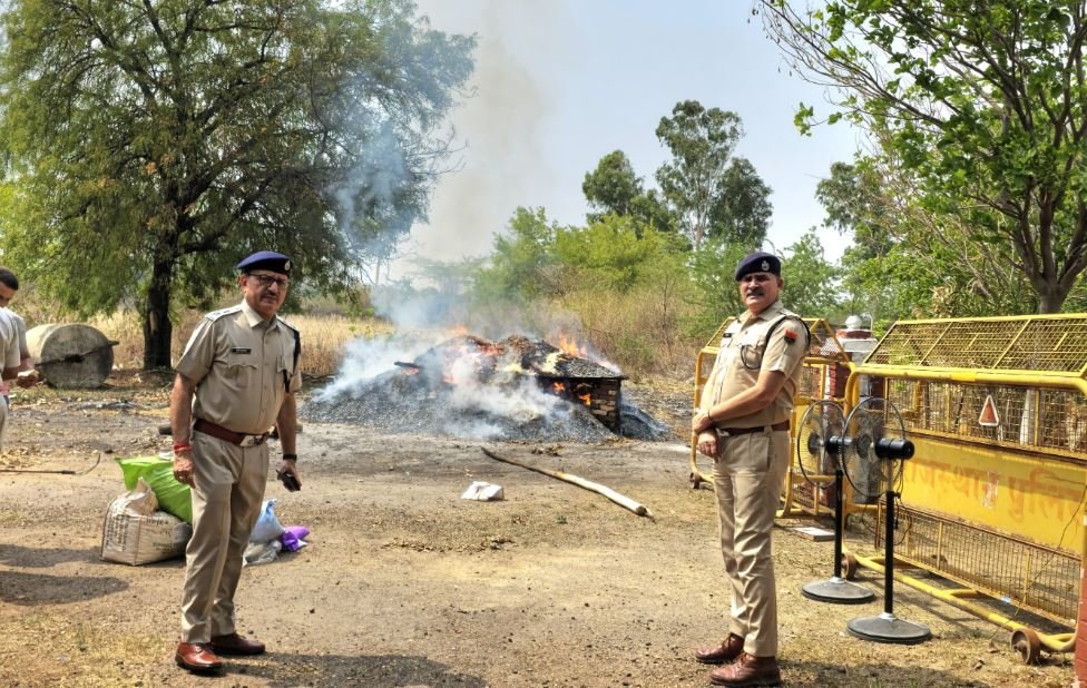 राजस्तान के बारां पुलिस ने 8 महीनों में 31 करोड़ रुपये से अधिक के मादक पदार्थ किए नष्ट