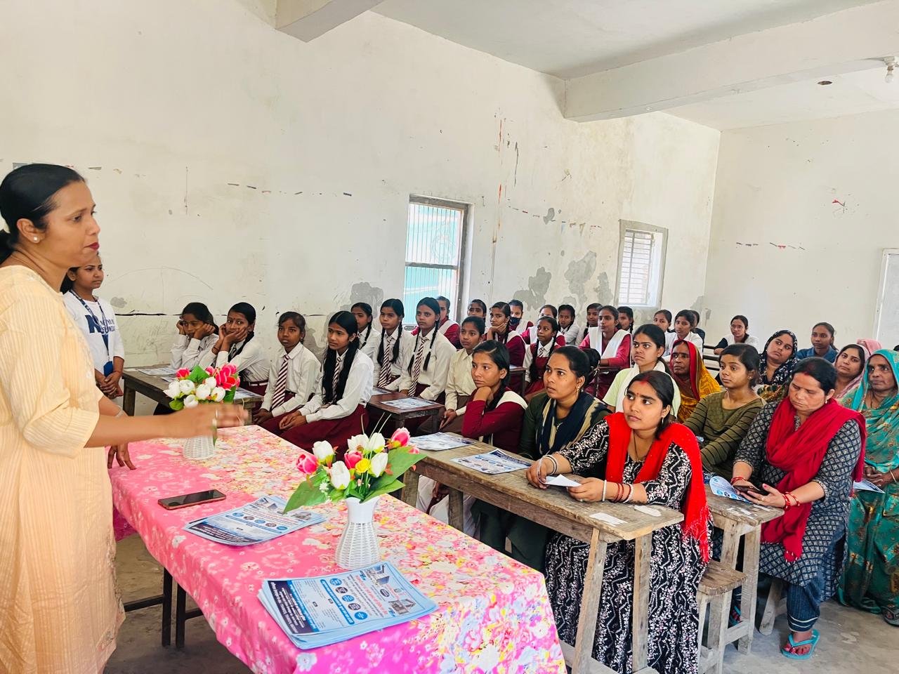 Farenda Girls Awareness Campaign: KMC मेडिकल कॉलेज और नव्या इण्डिया फाउंडेशन चला रहा मुहीम, बालिकाओं को किया जागरूक