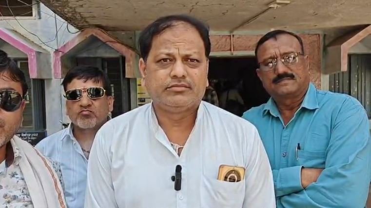 BETUL NEWS : 13 करोड़ के घोटाले के साथ-साथ और भी भ्रष्टाचार,चिचोली जनपद में कांग्रेसी जा रहे EOW में शिकायत करने