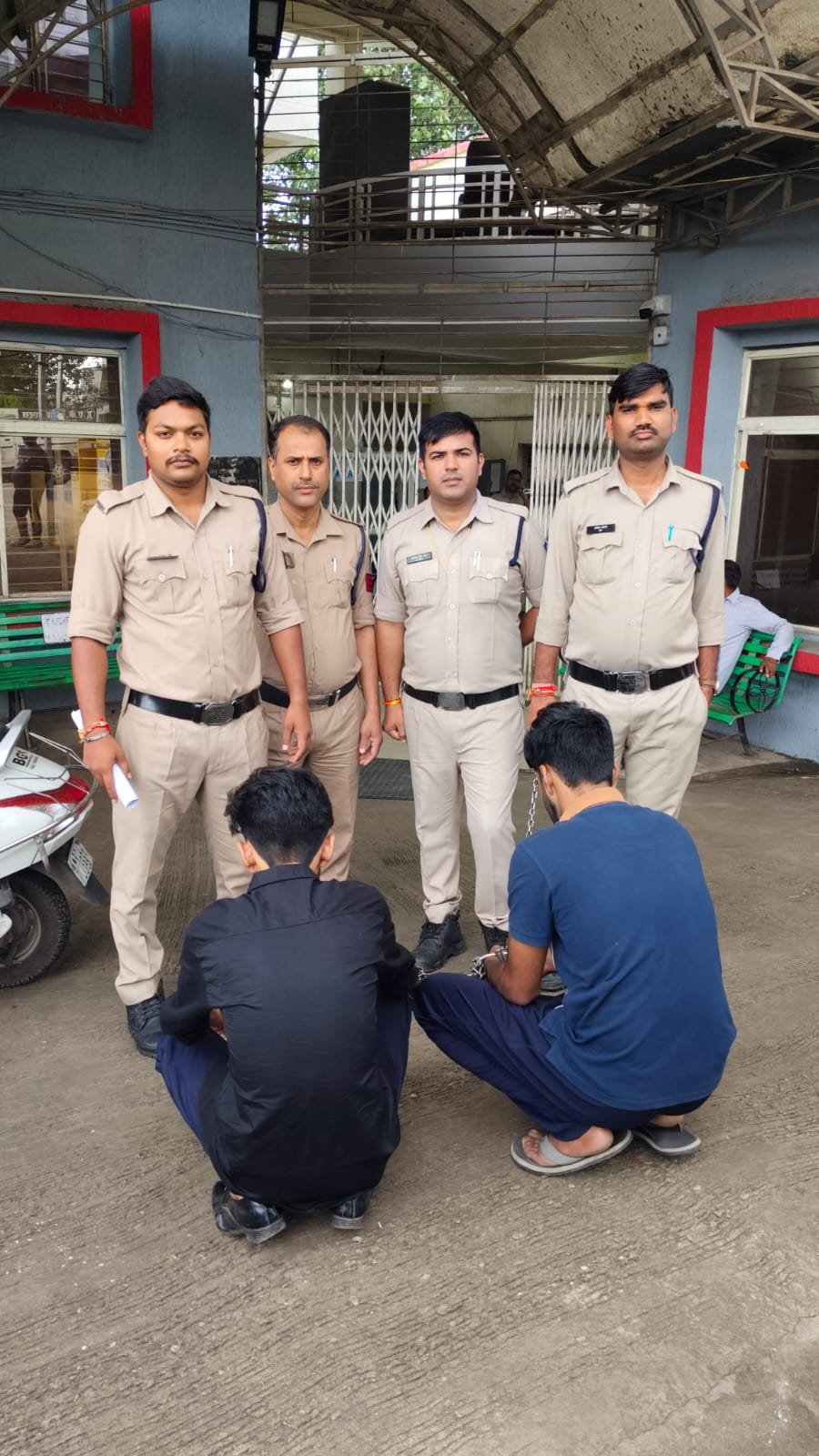 Bhopal crime: कोलार थाना पुलिस की तेज़ कार्रवाई, नाबालिग के अपहरण मामले में 4 आरोपी गिरफ्तार