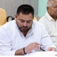 Bihar Elections 2025: आरजेडी ने जारी की 143 प्रत्याशियों की सूची, खेसारी लाल यादव छपरा से चुनाव लड़ेंगे