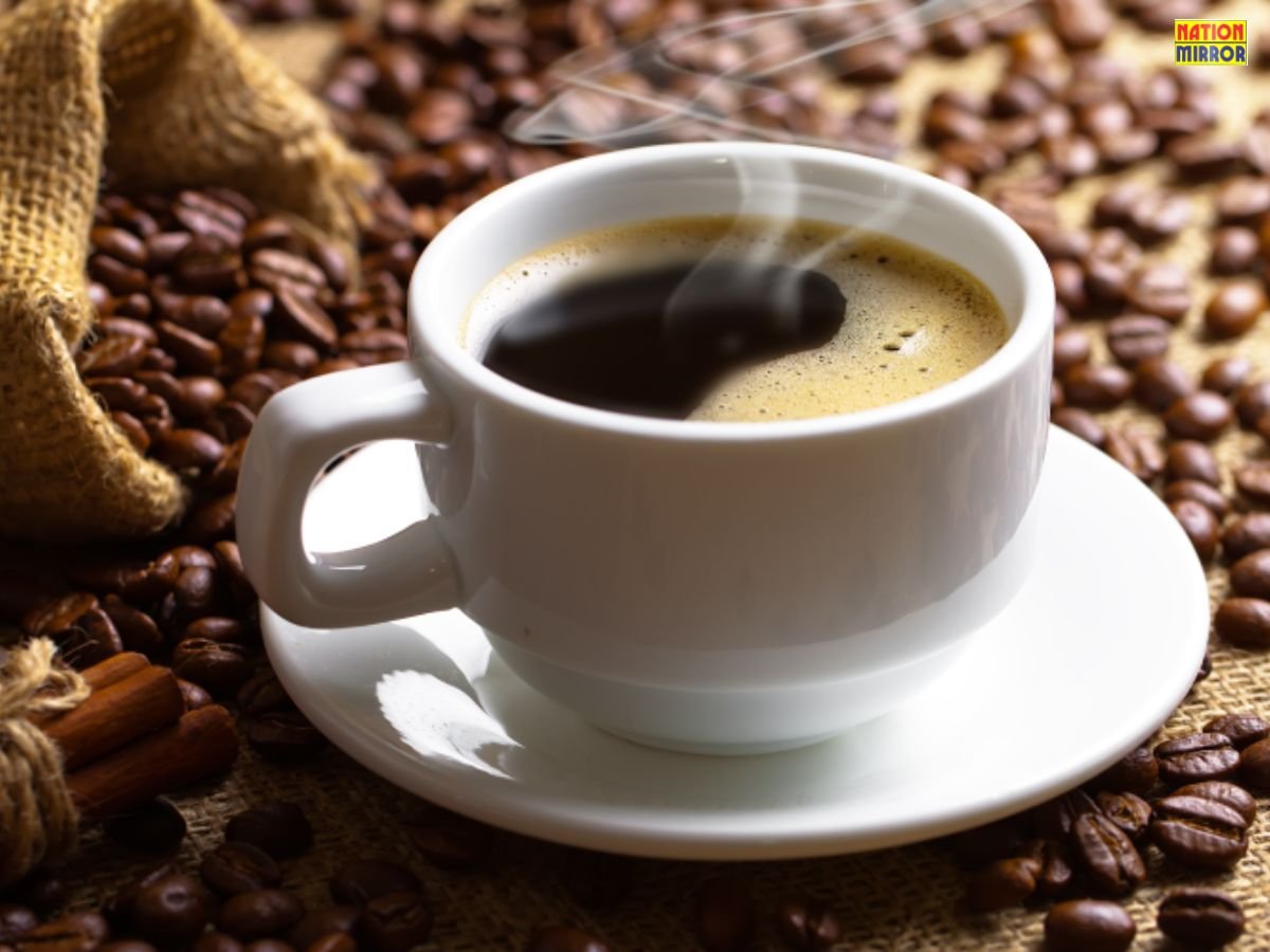Black Coffee BenefitsRisks: ब्लैक कॉफी पीने से क्या होता है? जानिए फायदे और नुकसान...