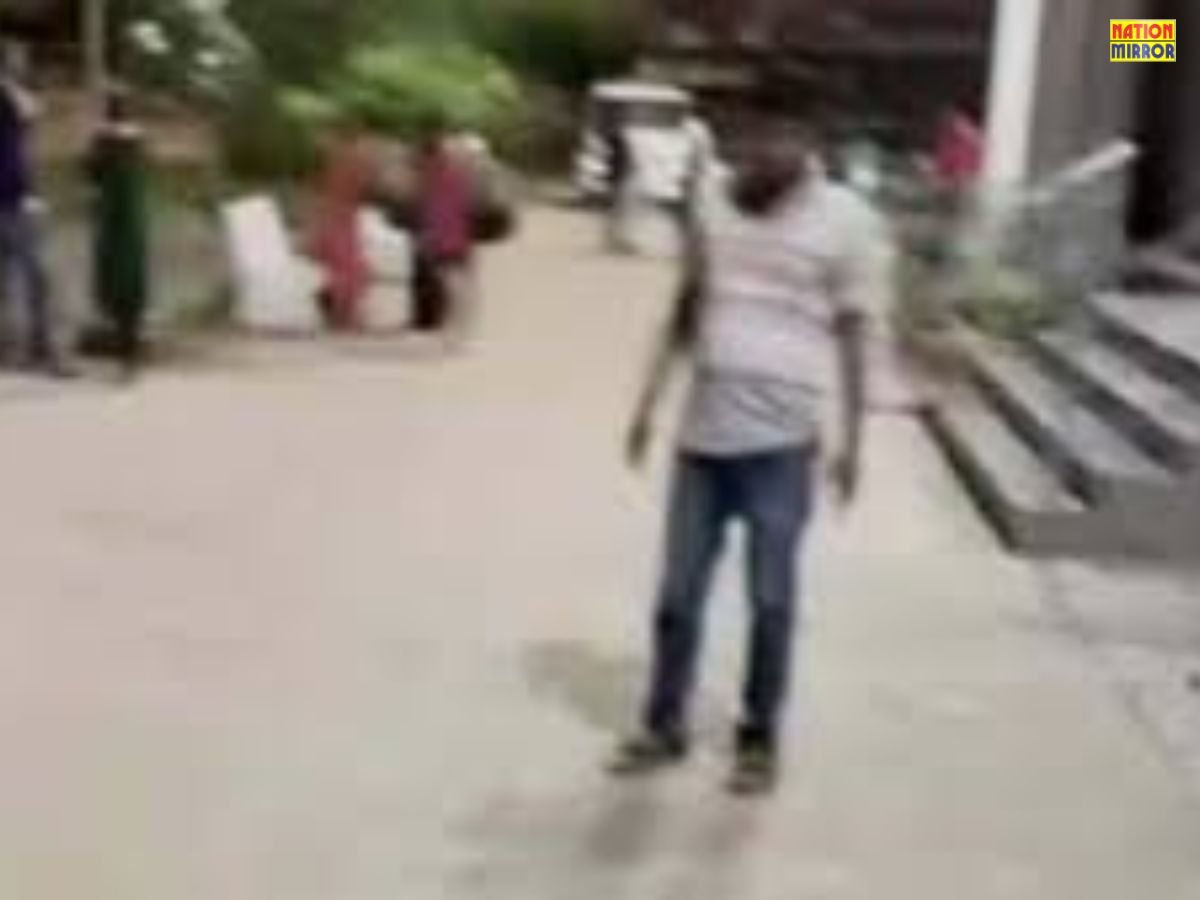 वडोदरा: शराब के नशे में पुलिसकर्मी ने मचाया हंगामा,वीडियो सोशल मीडिया पर वायरल