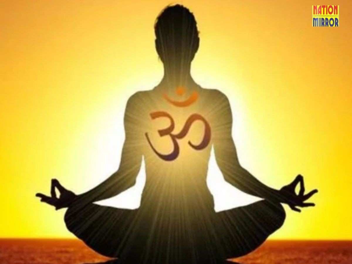 Daily Yoga Benefits: रोजाना योग करने से मिलेंगे ये चमत्कारी फायदे...