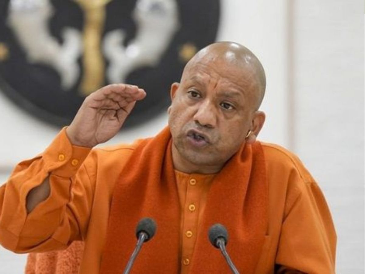 SIR की ड्राफ्ट लिस्ट जारी होने के बाद CM योगी ने ली बैठक,  3 वर्गों पर फोकस
