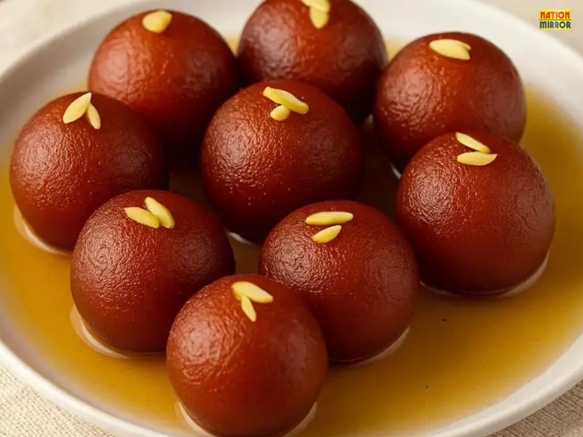 Disadvantages of Eating Gulab Jamun: गुलाब जामुन ज्यादा खाने से बढ़ सकता है खतरा, जानिए इससे होने वाली बीमारियां!