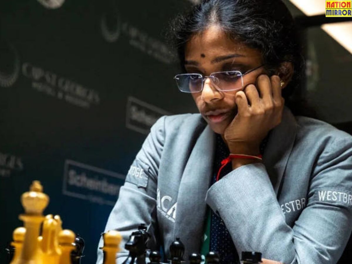 FIDE Candidates Chess Tournament 2026: भारतीय चेस प्लेयर वैशाली ने रुसी प्लेयर को हराकर टॉप पर बरकरार!