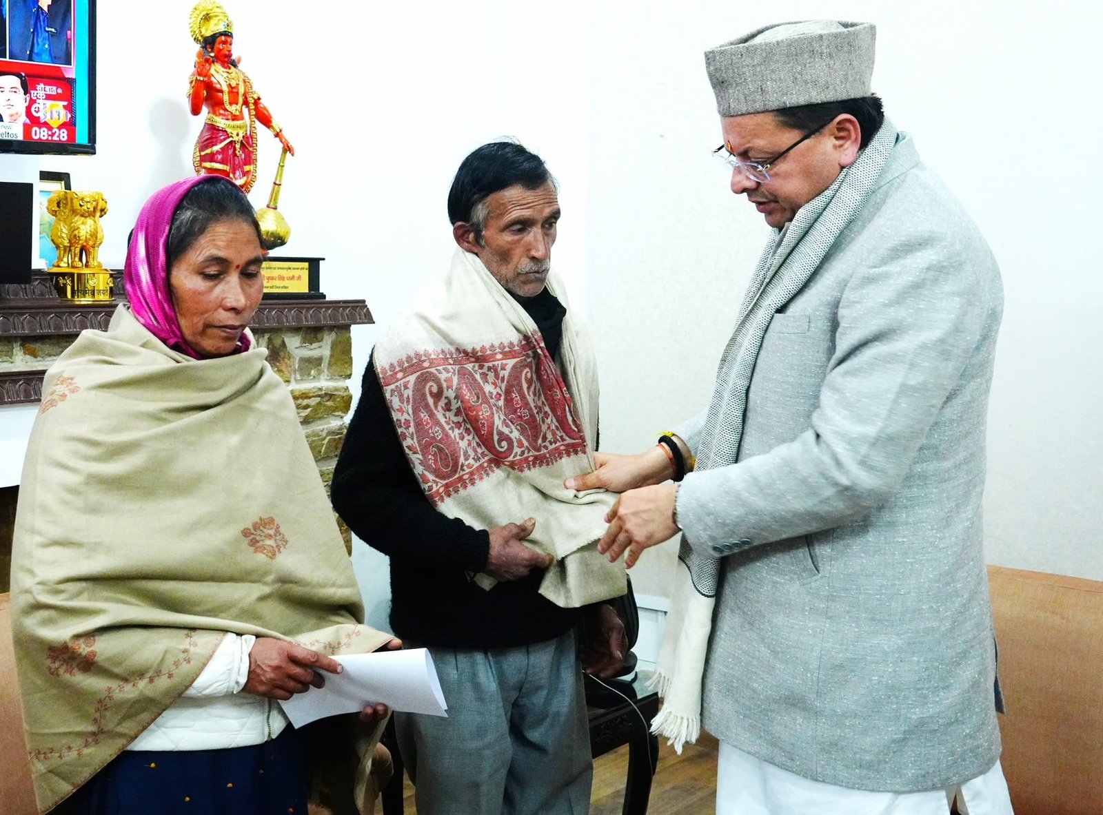 CM धामी ने की अंकिता भंडारी के माता-पिता से मुलाकात, रखी 2 मांगे, पिता बोले - CM से कोई सौदा नहीं