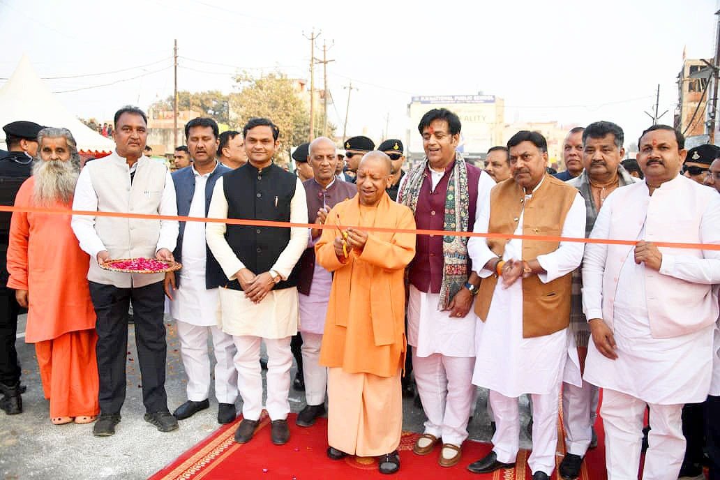 खजांची फ्लाईओवर और बरगदवा रेल ओवरब्रिज का लोकार्पण, CM योगी ने विपक्ष पर किया वार