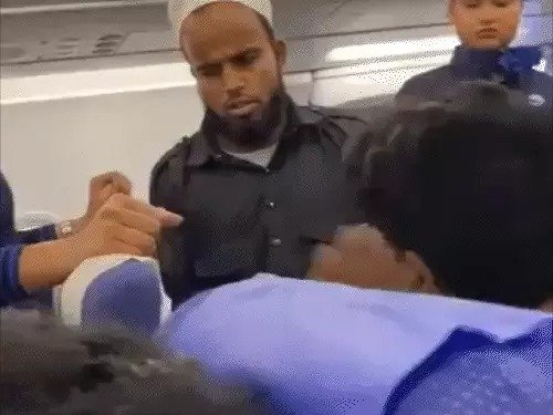 इंडिगो फ्लाइटः युवक को आया पैनिक अटैक, यात्री ने जड़ दिया थप्पड़