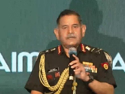 सेना प्रमुख का बयान: आत्मनिर्भर भारत से ही हम भविष्य के युद्धों के लिए तैयार हो सकते हैं!