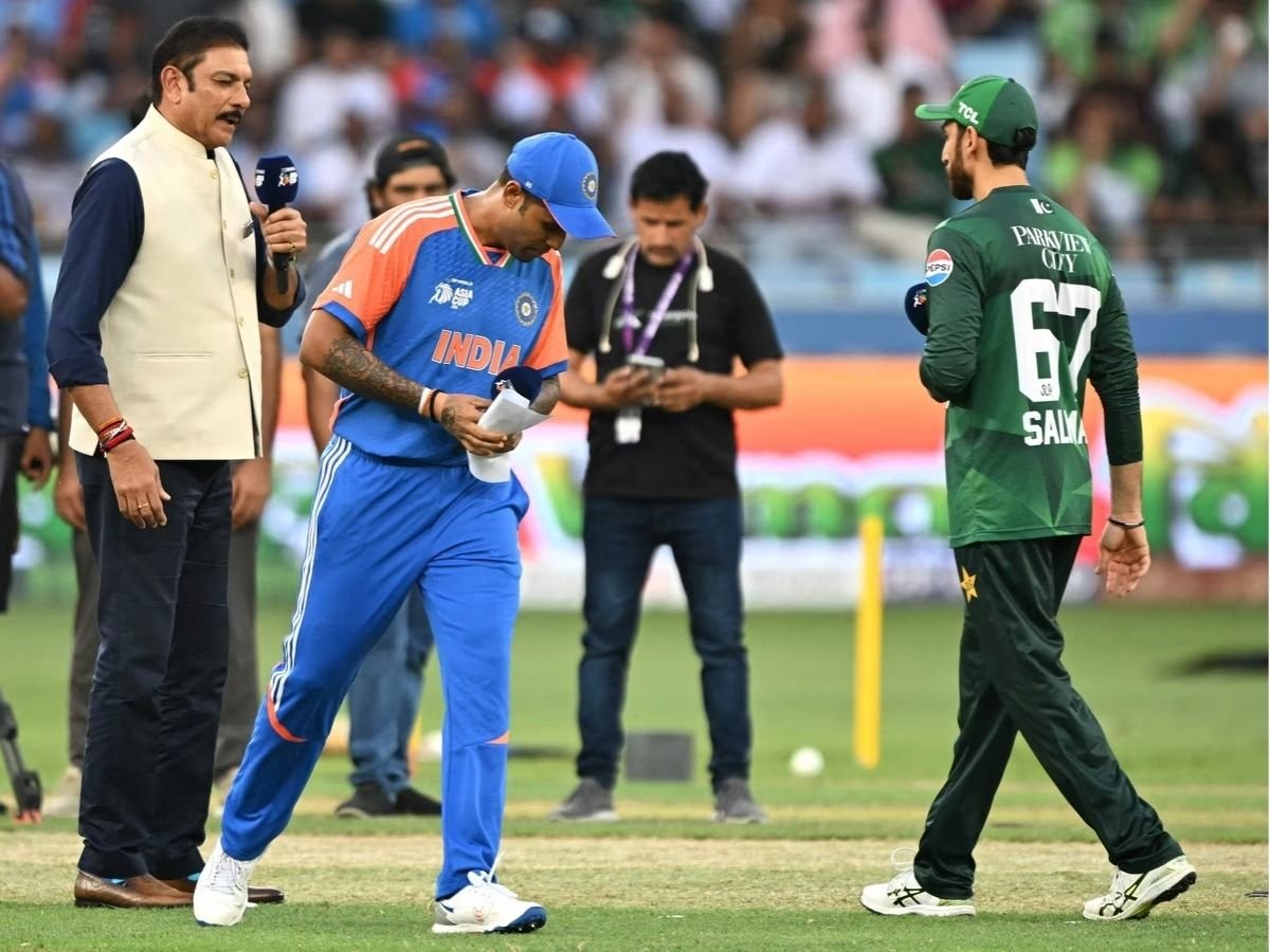 पाकिस्तान की फिर जगहंसाई..मैदान पर गाली-गलौच, गंभीर बोले - अरे अंपायर से तो मिल ले